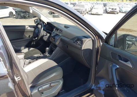 2020 Volkswagen Tiguan 2.0T Se/2.0T Se R-Line Black/2.0T Sel from USA, damaged, VIN 3VV2B7AX7LM096848